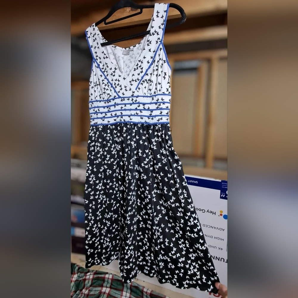 Eshakti Black White Butterfly V-Neck Midi Dress